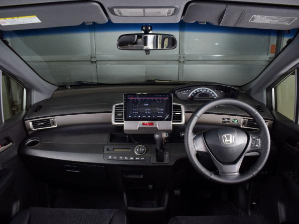 Honda Freed I Рестайлинг с пробегом 2012 года, цена 1 049 999 рублей, 130904 км, компактвэн, Автокод Объявления