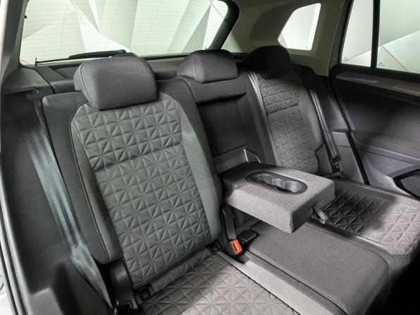 Volkswagen Tiguan II Рестайлинг с пробегом 2021 года, цена 2 795 000 рублей, 72458 км, внедорожник, Автокод Объявления