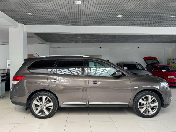 Nissan Pathfinder IV с пробегом 2014 года, цена 1 300 000 рублей, 305954 км, внедорожник, Автокод Объявления