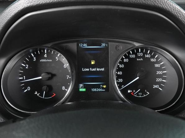 Nissan Qashqai II с пробегом 2015 года, цена 1 500 000 рублей, 108266 км, внедорожник, Автокод Объявления