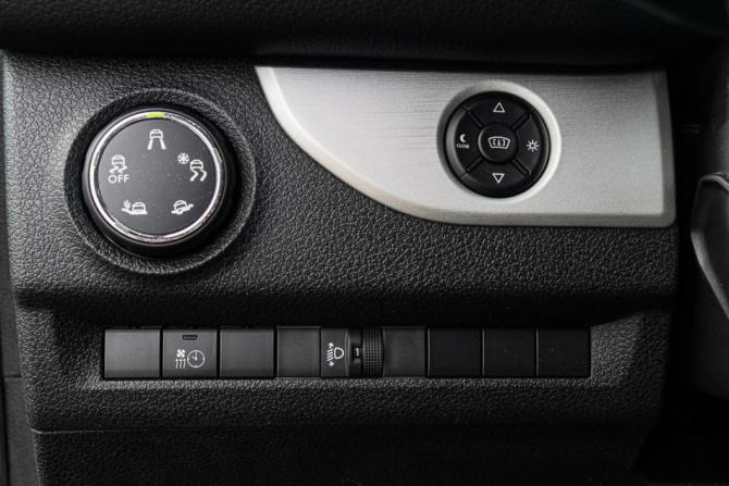 Peugeot Traveller I с пробегом 2020 года, цена 3 117 000 рублей, 91826 км, минивэн, Автокод Объявления
