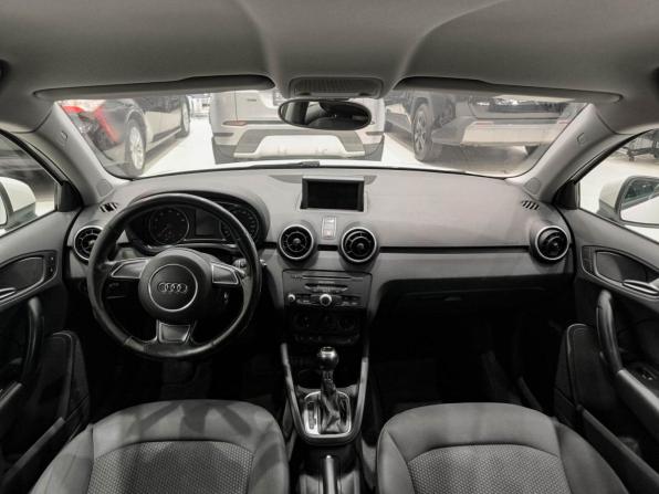 Audi A1 I (8X) с пробегом 2012 года, цена 750 000 рублей, 182653 км, хэтчбек, Автокод Объявления