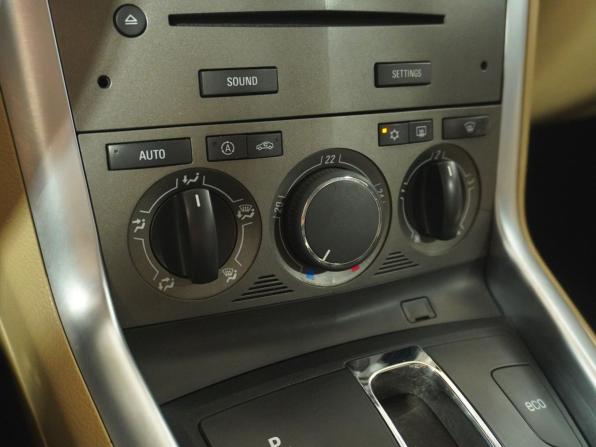 Opel Antara I Рестайлинг с пробегом 2012 года, цена 971 000 рублей, 201446 км, внедорожник, Автокод Объявления