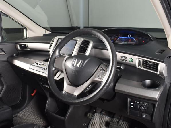 Honda Freed I Рестайлинг с пробегом 2012 года, цена 949 995 рублей, 186895 км, компактвэн, Автокод Объявления