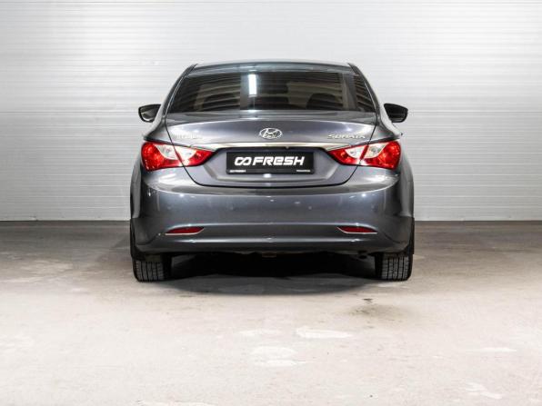 Hyundai Sonata VI (YF) с пробегом 2010 года, цена 799 000 рублей, 265511 км, седан, Автокод Объявления
