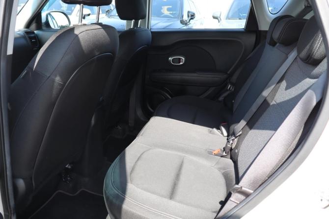 Kia Soul II Рестайлинг с пробегом 2018 года, цена 1 269 000 рублей, 132000 км, хэтчбек, Автокод Объявления