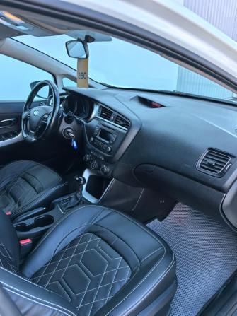 Kia Ceed II Рестайлинг с пробегом 2017 года, цена 1 190 000 рублей, 124000 км, хэтчбек, Автокод Объявления