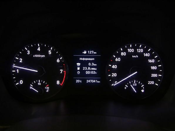 Hyundai Solaris II с пробегом 2017 года, цена 699 000 рублей, 247039 км, седан, Автокод Объявления