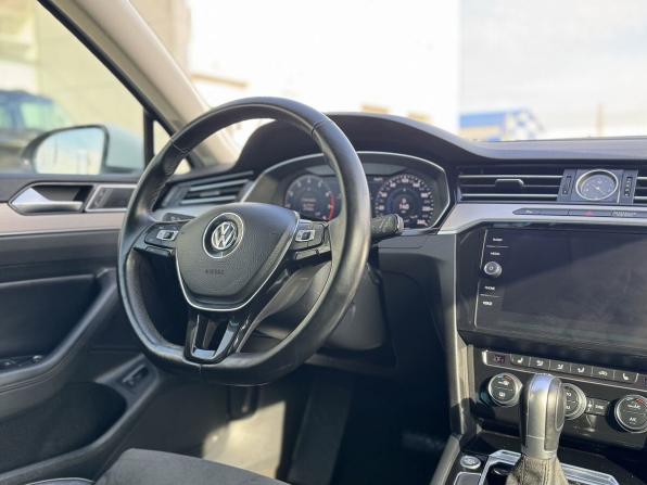 Volkswagen Passat B8 с пробегом 2018 года, цена 1 595 000 рублей, 239154 км, универсал, Автокод Объявления