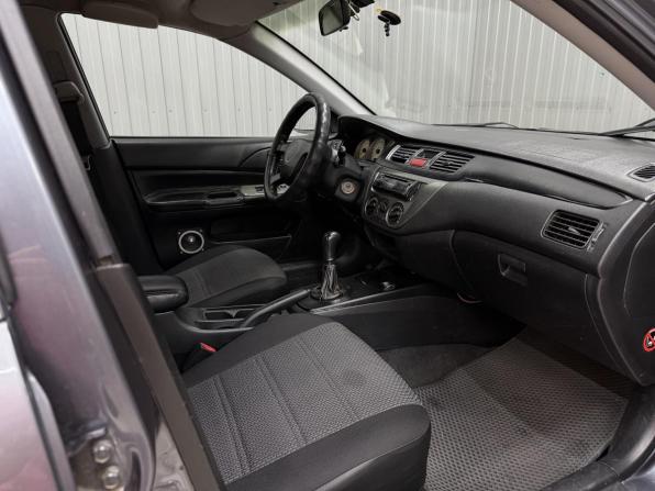 Mitsubishi Lancer IX Рестайлинг с пробегом 2005 года, цена 379 000 рублей, 292116 км, седан, Автокод Объявления