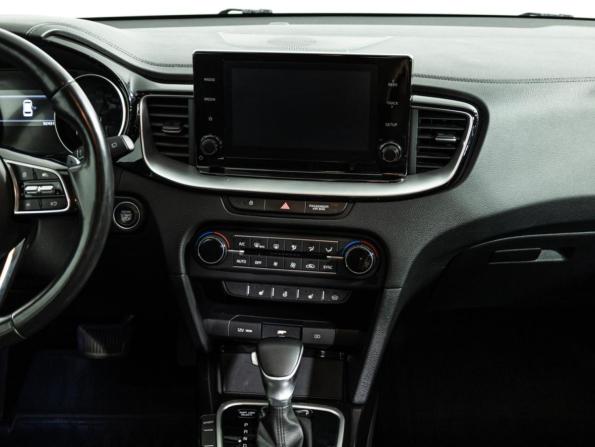 Kia Ceed III Рестайлинг с пробегом 2021 года, цена 2 190 000 рублей, 82000 км, универсал, Автокод Объявления