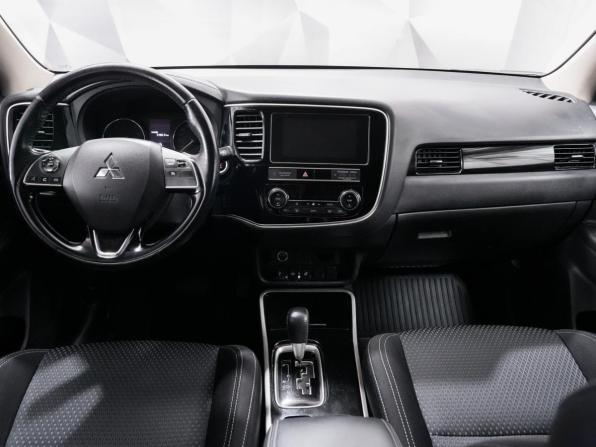 Mitsubishi Outlander III Рестайлинг 3 с пробегом 2019 года, цена 2 330 000 рублей, 125000 км, внедорожник, Автокод Объявления