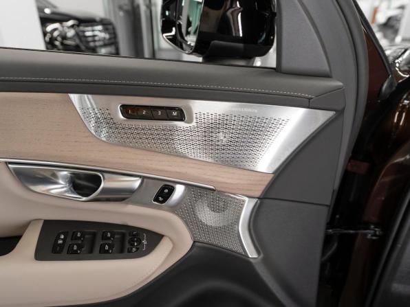 Volvo XC90 II Рестайлинг 2 с пробегом 2025 года, цена 9 950 000 рублей, 30 км, внедорожник, Автокод Объявления