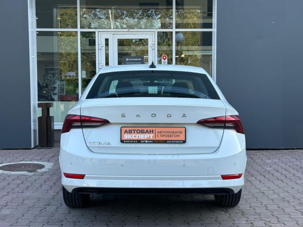 Skoda Octavia IV (A8) с пробегом 2021 года, цена 2 279 000 рублей, 69436 км, лифтбек, Автокод Объявления