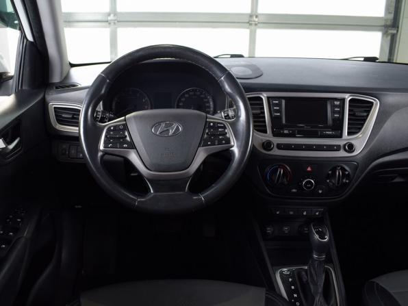 Hyundai Solaris II с пробегом 2019 года, цена 979 995 рублей, 144570 км, седан, Автокод Объявления