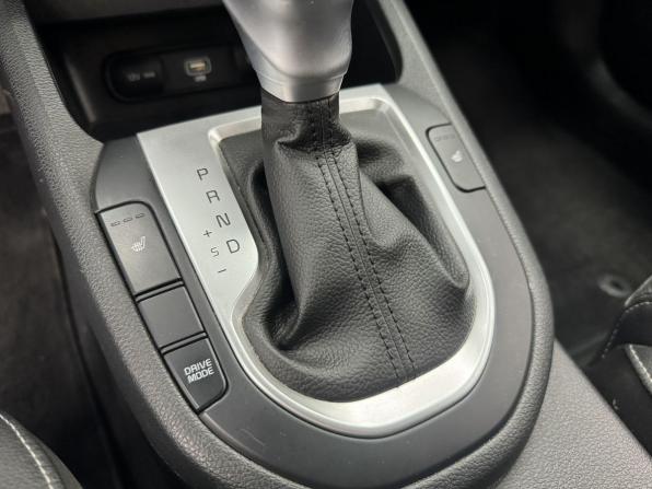 Kia K3 II Рестайлинг с пробегом 2021 года, цена 2 370 000 рублей, 41903 км, седан, Автокод Объявления