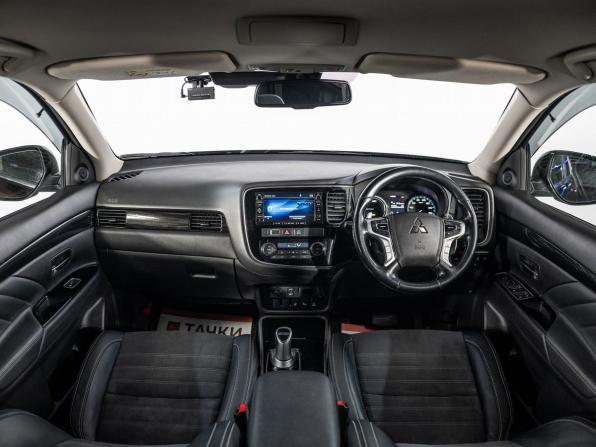 Mitsubishi Outlander III Рестайлинг 2 с пробегом 2018 года, цена 2 380 500 рублей, 125953 км, внедорожник, Автокод Объявления