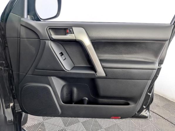 Toyota Land Cruiser Prado 150 Series Рестайлинг 2 с пробегом 2020 года, цена 6 100 000 рублей, 83400 км, внедорожник, Автокод Объявления