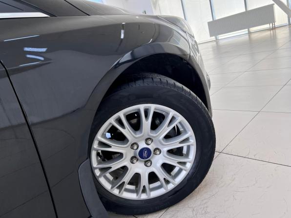 Ford Focus III с пробегом 2013 года, цена 820 000 рублей, 176742 км, седан, Автокод Объявления