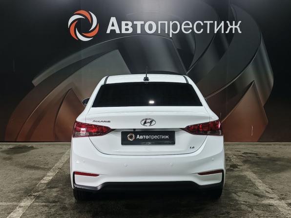 Hyundai Solaris II с пробегом 2017 года, цена 1 550 000 рублей, 61430 км, седан, Автокод Объявления