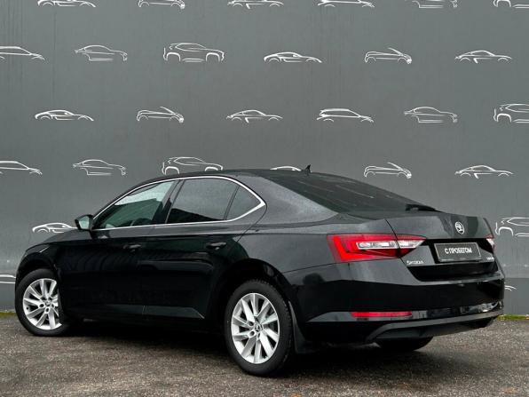 Skoda Superb III с пробегом 2017 года, цена 1 567 800 рублей, 240872 км, лифтбек, Автокод Объявления