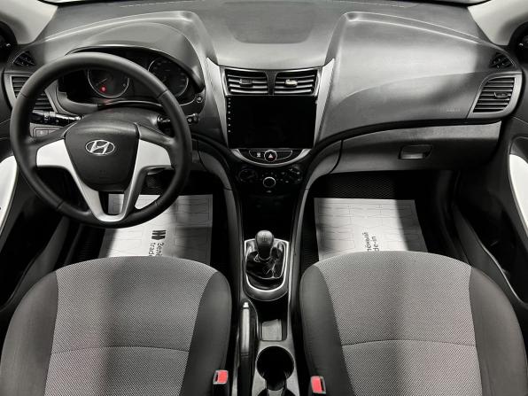Hyundai Solaris I с пробегом 2013 года, цена 610 000 рублей, 262900 км, седан, Автокод Объявления
