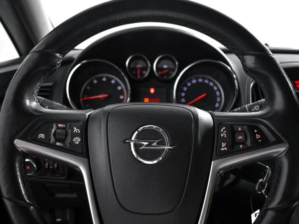 Opel Astra J Рестайлинг с пробегом 2012 года, цена 689 000 рублей, 170571 км, хэтчбек, Автокод Объявления