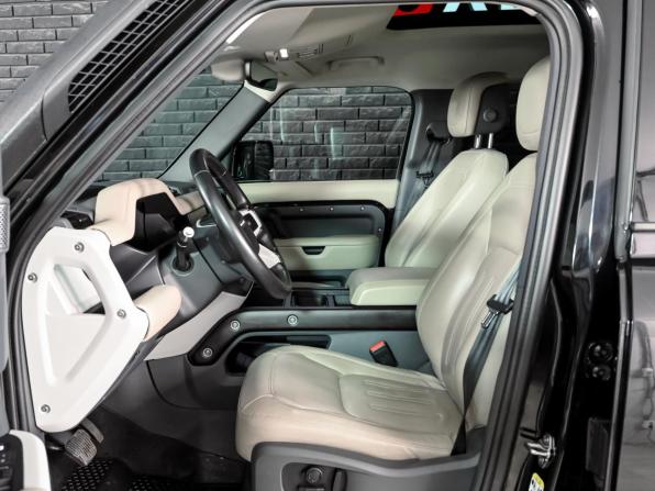 Land Rover Defender II с пробегом 2021 года, цена 4 400 000 рублей, 105977 км, внедорожник, Автокод Объявления