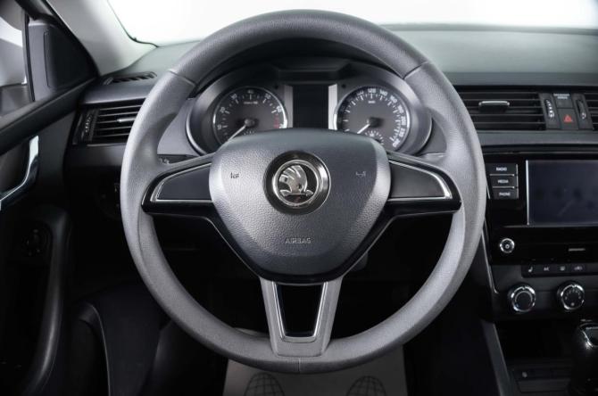 Skoda Octavia III (A7) Рестайлинг с пробегом 2017 года, цена 1 659 000 рублей, 138265 км, лифтбек, Автокод Объявления