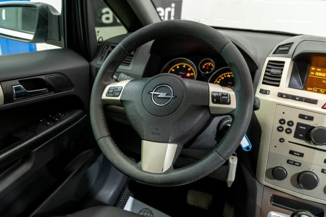 Opel Zafira B Рестайлинг с пробегом 2008 года, цена 446 000 рублей, 160000 км, минивэн, Автокод Объявления