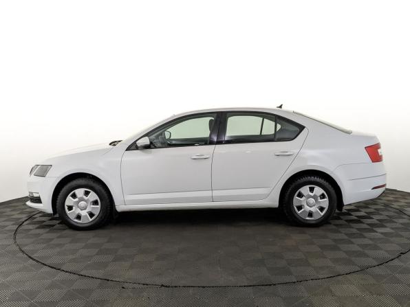 Skoda Octavia III (A7) Рестайлинг с пробегом 2020 года, цена 1 915 000 рублей, 60224 км, лифтбек, Автокод Объявления