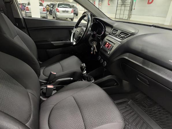 Kia Rio III Рестайлинг с пробегом 2016 года, цена 1 069 999 рублей, 118415 км, хэтчбек, Автокод Объявления