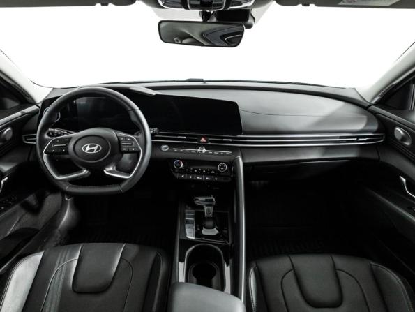 Hyundai Elantra VII (CN7) Рестайлинг с пробегом 2024 года, цена 2 399 700 рублей, 17853 км, седан, Автокод Объявления