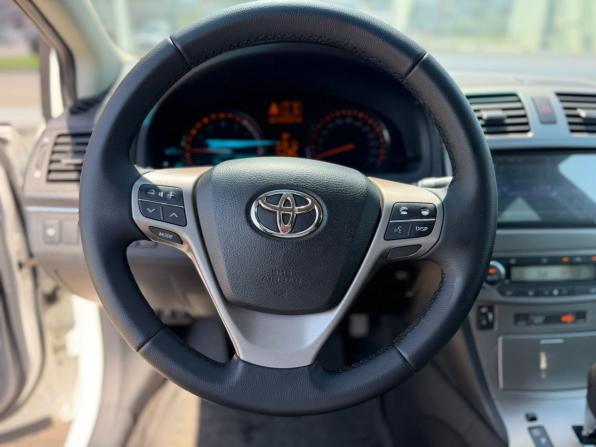 Toyota Avensis III Рестайлинг с пробегом 2011 года, цена 1 350 000 рублей, 189581 км, седан, Автокод Объявления