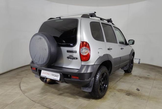 Chevrolet Niva I Рестайлинг с пробегом 2018 года, цена 710 000 рублей, 194000 км, внедорожник, Автокод Объявления