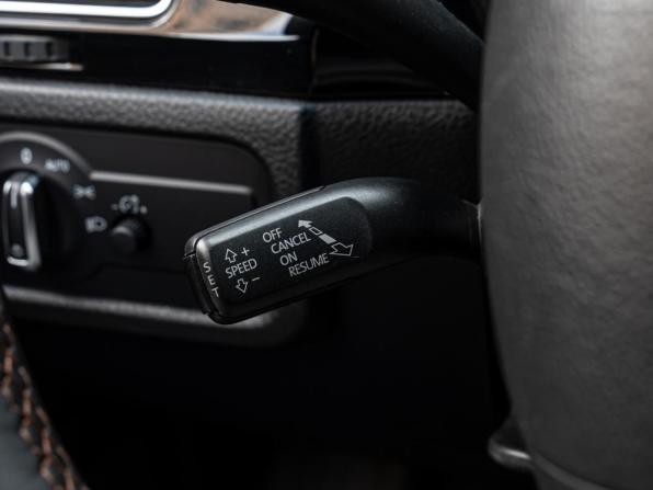 Volkswagen Touareg II Рестайлинг с пробегом 2014 года, цена 2 418 000 рублей, 262739 км, внедорожник, Автокод Объявления