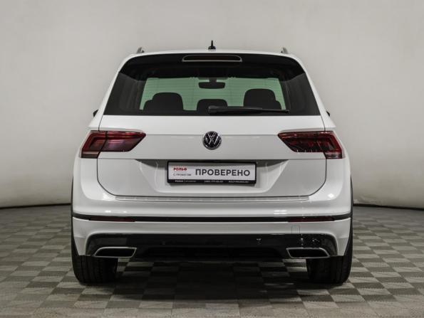 Volkswagen Tiguan II с пробегом 2018 года, цена 3 319 000 рублей, 87528 км, внедорожник, Автокод Объявления
