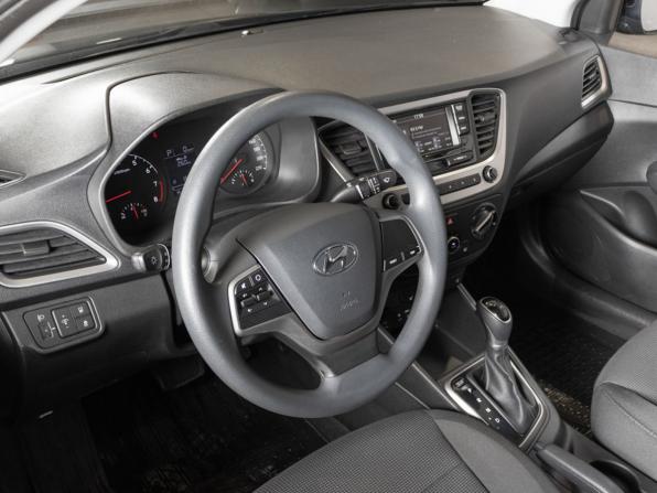 Hyundai Solaris II с пробегом 2018 года, цена 1 201 200 рублей, 93500 км, седан, Автокод Объявления