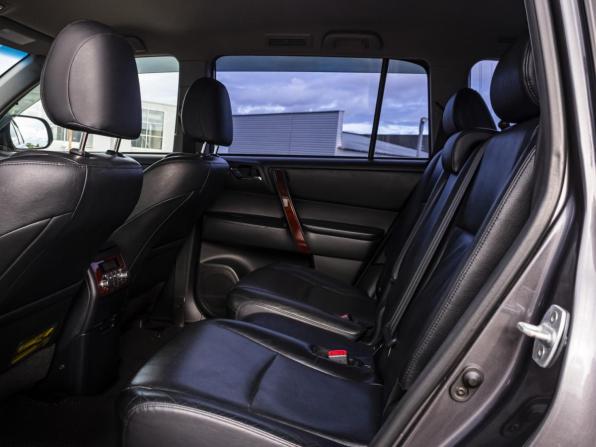 Toyota Highlander II (XU40) Рестайлинг с пробегом 2011 года, цена 1 999 000 рублей, 196079 км, внедорожник, Автокод Объявления