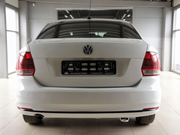 Volkswagen Polo V Рестайлинг с пробегом 2017 года, цена 792 000 рублей, 135000 км, седан, Автокод Объявления