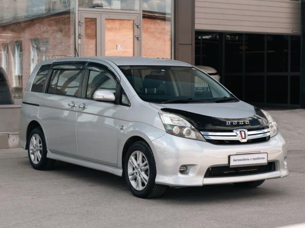 Toyota ISis I Рестайлинг с пробегом 2011 года, цена 1 280 000 рублей, 119487 км, компактвэн, Автокод Объявления