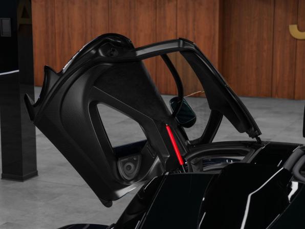 McLaren Senna с пробегом 2019 года, цена 140 000 000 рублей, 2773 км, купе, Автокод Объявления