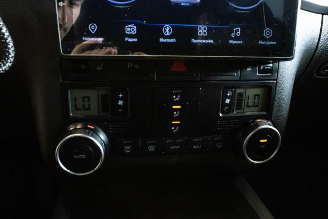 Volkswagen Touareg I Рестайлинг с пробегом 2009 года, цена 1 199 000 рублей, 204211 км, внедорожник, Автокод Объявления
