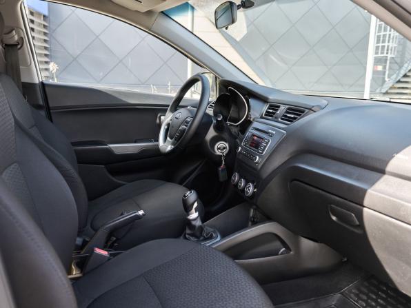 Kia Rio III Рестайлинг с пробегом 2016 года, цена 1 020 000 рублей, 100525 км, седан, Автокод Объявления