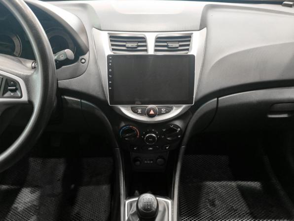 Hyundai Solaris I с пробегом 2014 года, цена 650 000 рублей, 124748 км, хэтчбек, Автокод Объявления