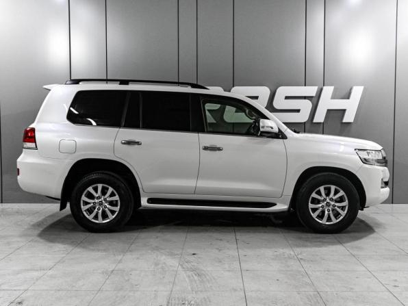 Toyota Land Cruiser 200 Series Рестайлинг 2 с пробегом 2019 года, цена 7 799 000 рублей, 157312 км, внедорожник, Автокод Объявления
