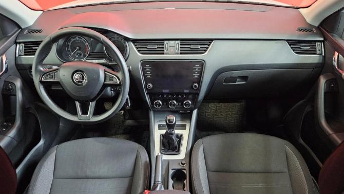 Skoda Octavia III (A7) Рестайлинг с пробегом 2017 года, цена 1 735 000 рублей, 97902 км, лифтбек, Автокод Объявления
