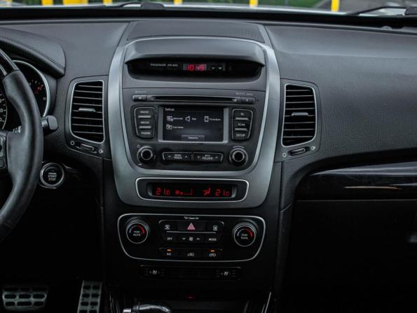 Kia Sorento II Рестайлинг с пробегом 2019 года, цена 1 760 000 рублей, 136250 км, внедорожник, Автокод Объявления