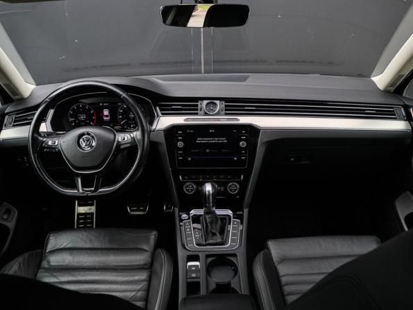 Volkswagen Passat B8 с пробегом 2019 года, цена 2 190 000 рублей, 175961 км, седан, Автокод Объявления
