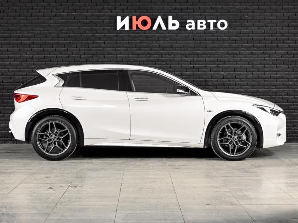 Infiniti Q30 с пробегом 2018 года, цена 2 865 000 рублей, 27280 км, хэтчбек, Автокод Объявления